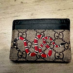 Gucci card holder USED